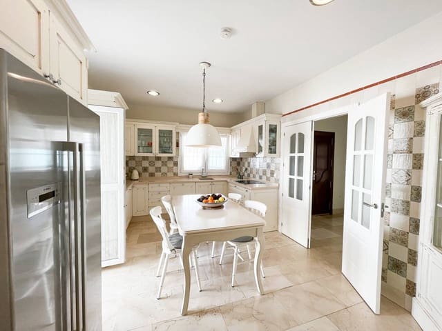 4 camera da letto Villa in vendita in San Roque con piscina garage - 790.000 € (Rif: 7419349)