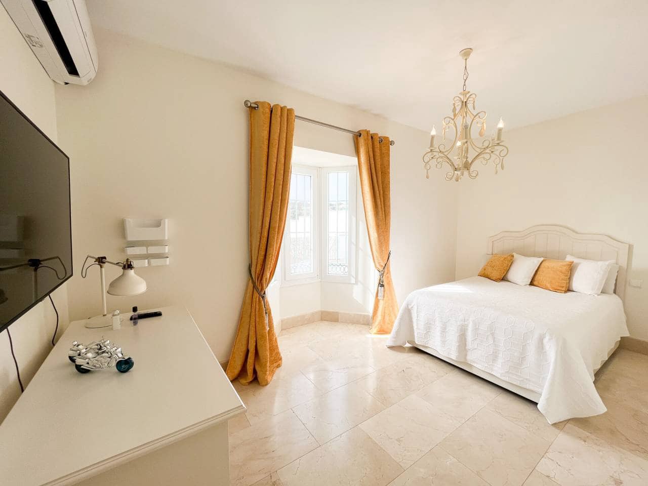 4 bedroom Villa for sale in San Roque with pool garage - € 790,000 (Ref: 7419349)