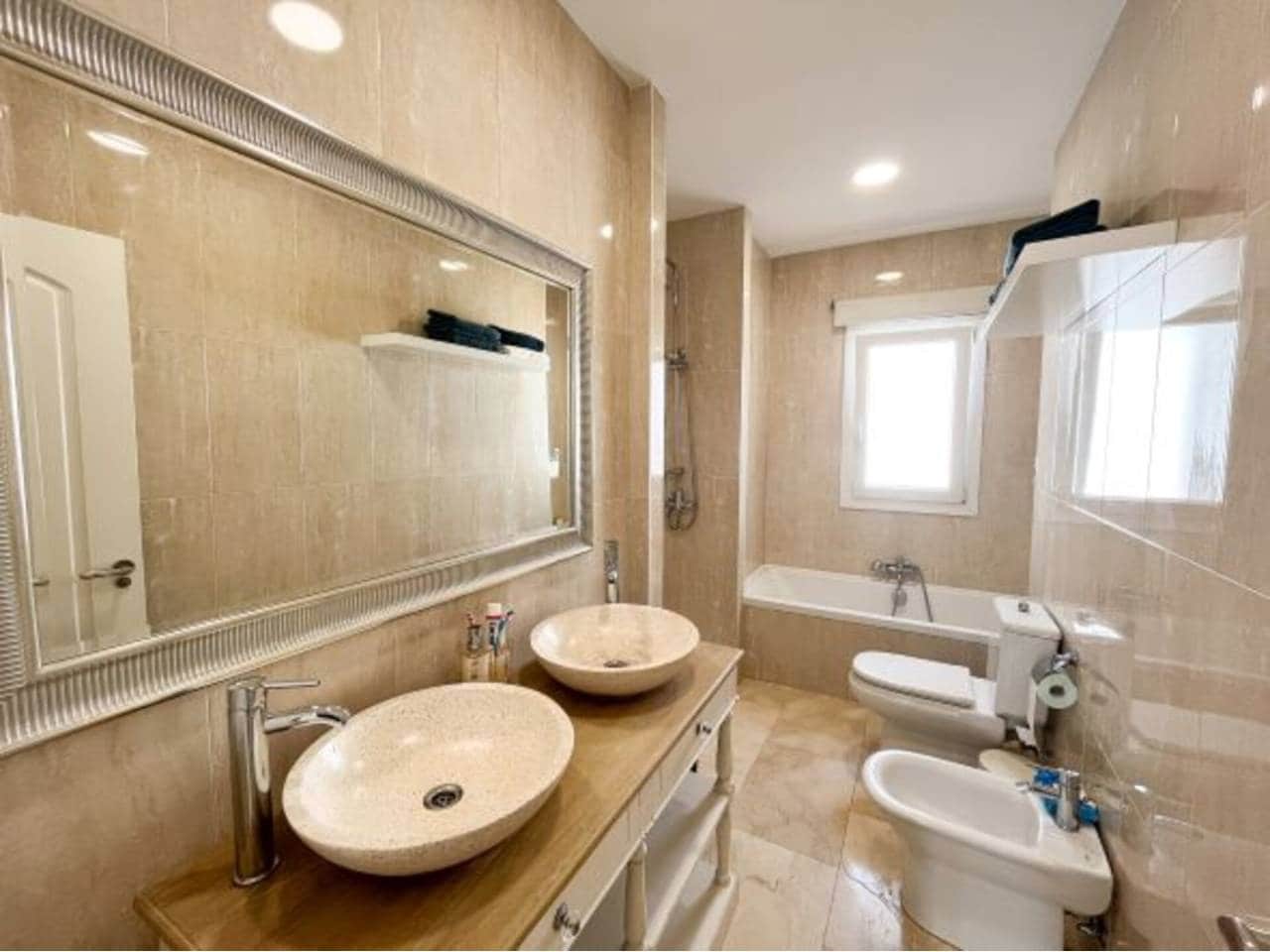 4 bedroom Villa for sale in San Roque with pool garage - € 790,000 (Ref: 7419349)