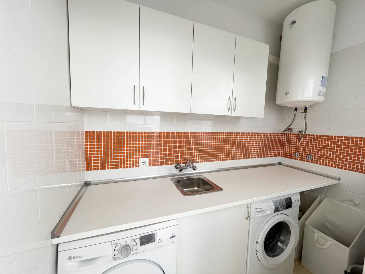 4 bedroom Villa for sale in San Roque with pool garage - € 790,000 (Ref: 7419349)