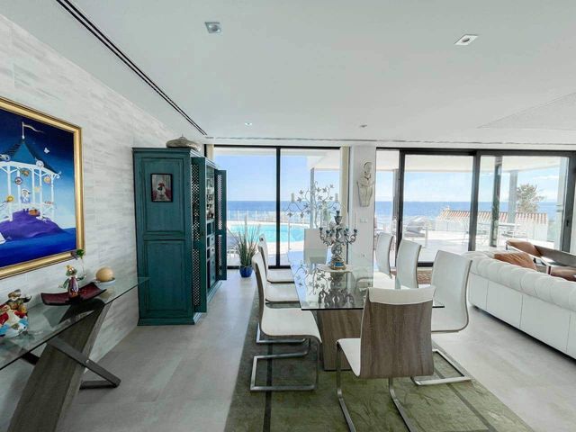 4 soveværelse Villa til salg i Manilva med swimmingpool garage - € 2.250.000 (Ref: 7432971)
