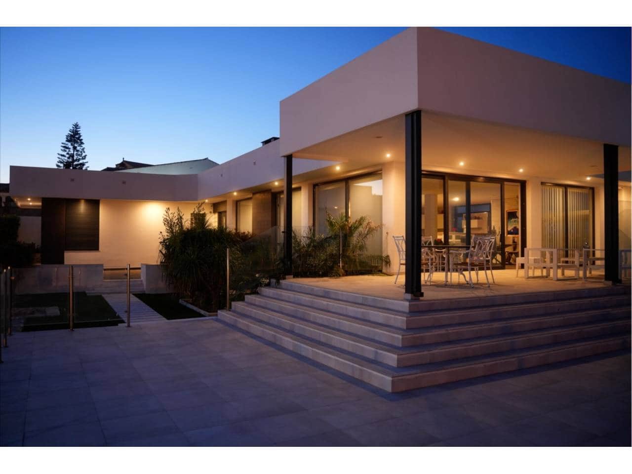 4 chambre Villa/Maison à vendre à Manilva avec piscine garage - 2 250 000 € (Ref: 7432971)