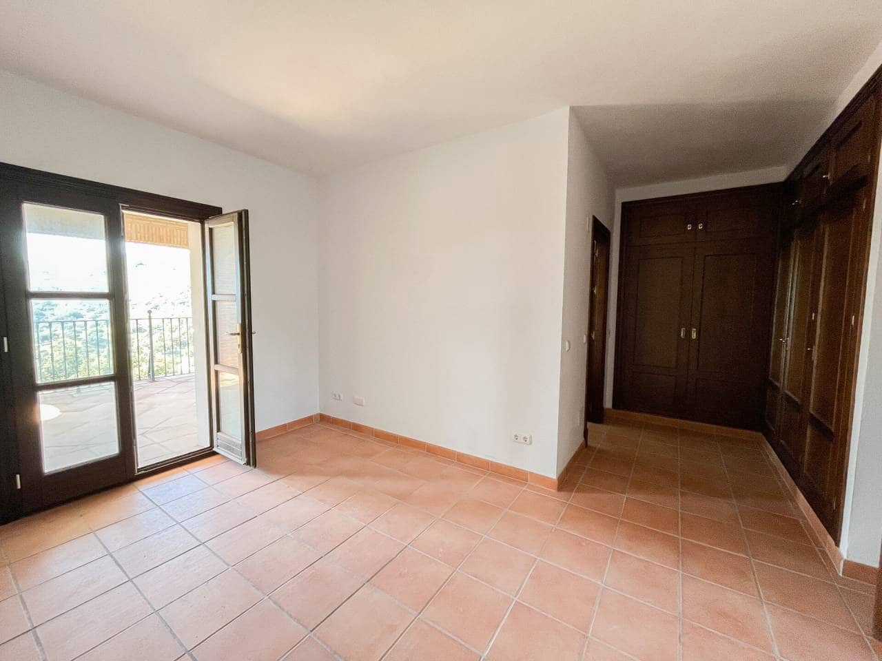 3 chambre Finca/Maison de Campagne à vendre à Casares avec piscine - 1 645 000 € (Ref: 7468165)