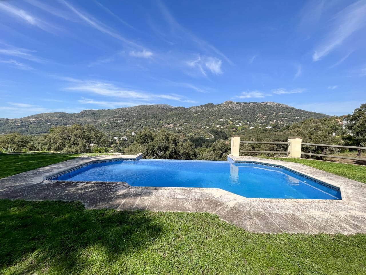 3 chambre Finca/Maison de Campagne à vendre à Casares avec piscine - 1 645 000 € (Ref: 7468165)