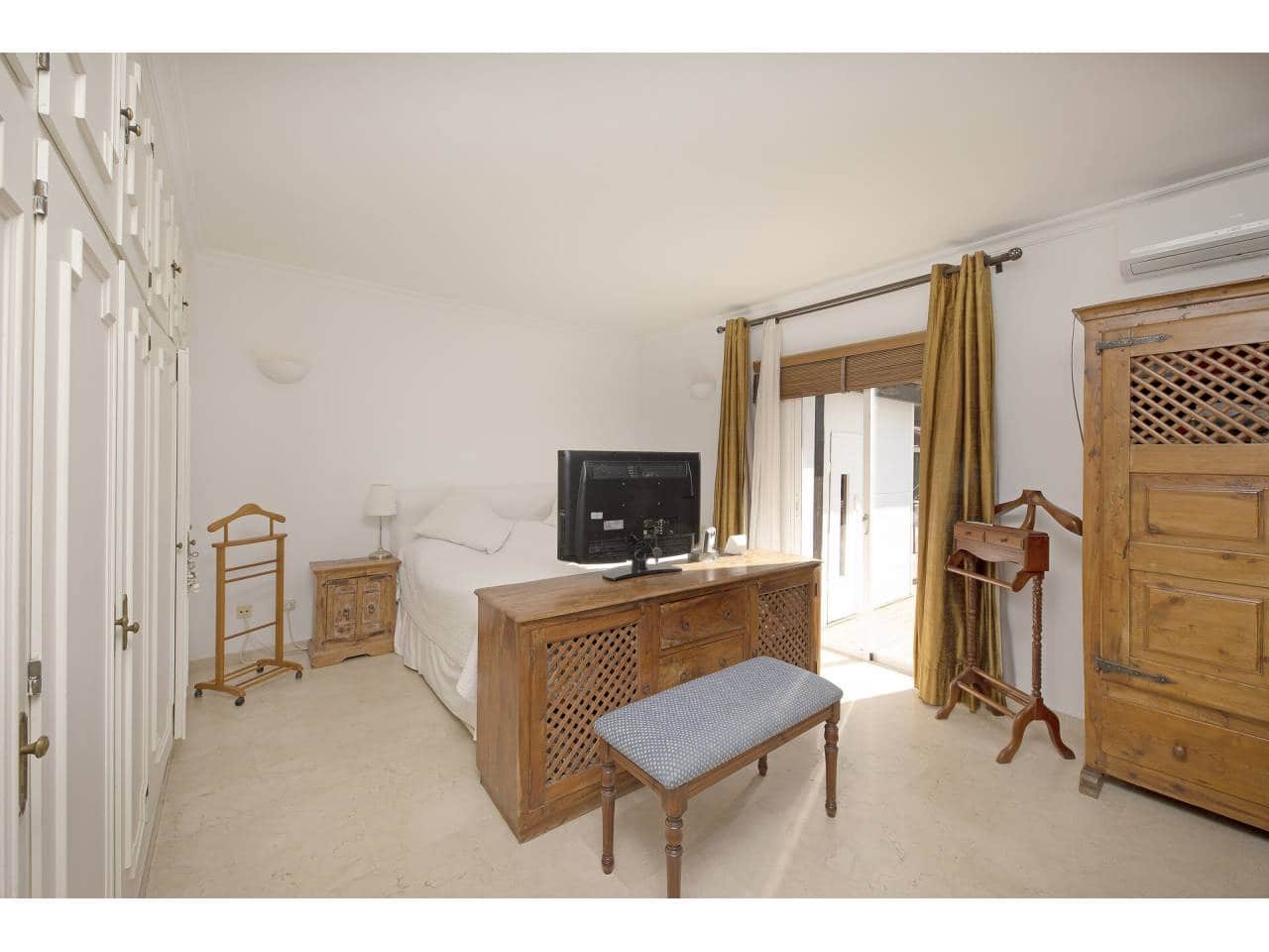 5 soveværelse Villa til salg i Sotogrande med swimmingpool - € 2.780.000 (Ref: 7477167)