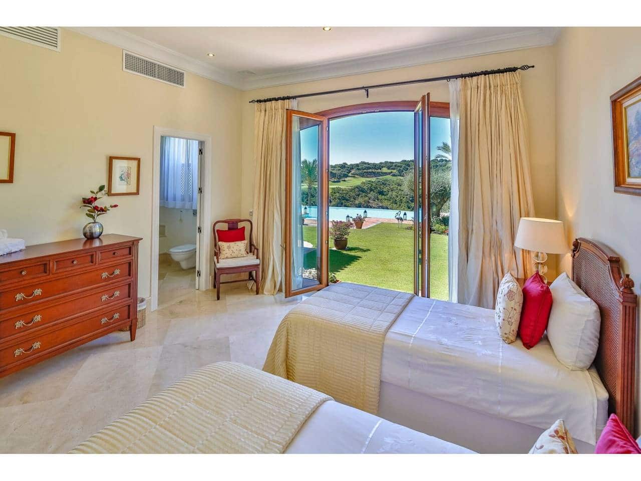 7 chambre Villa/Maison à vendre à Sotogrande avec piscine garage - 5 200 000 € (Ref: 7488009)