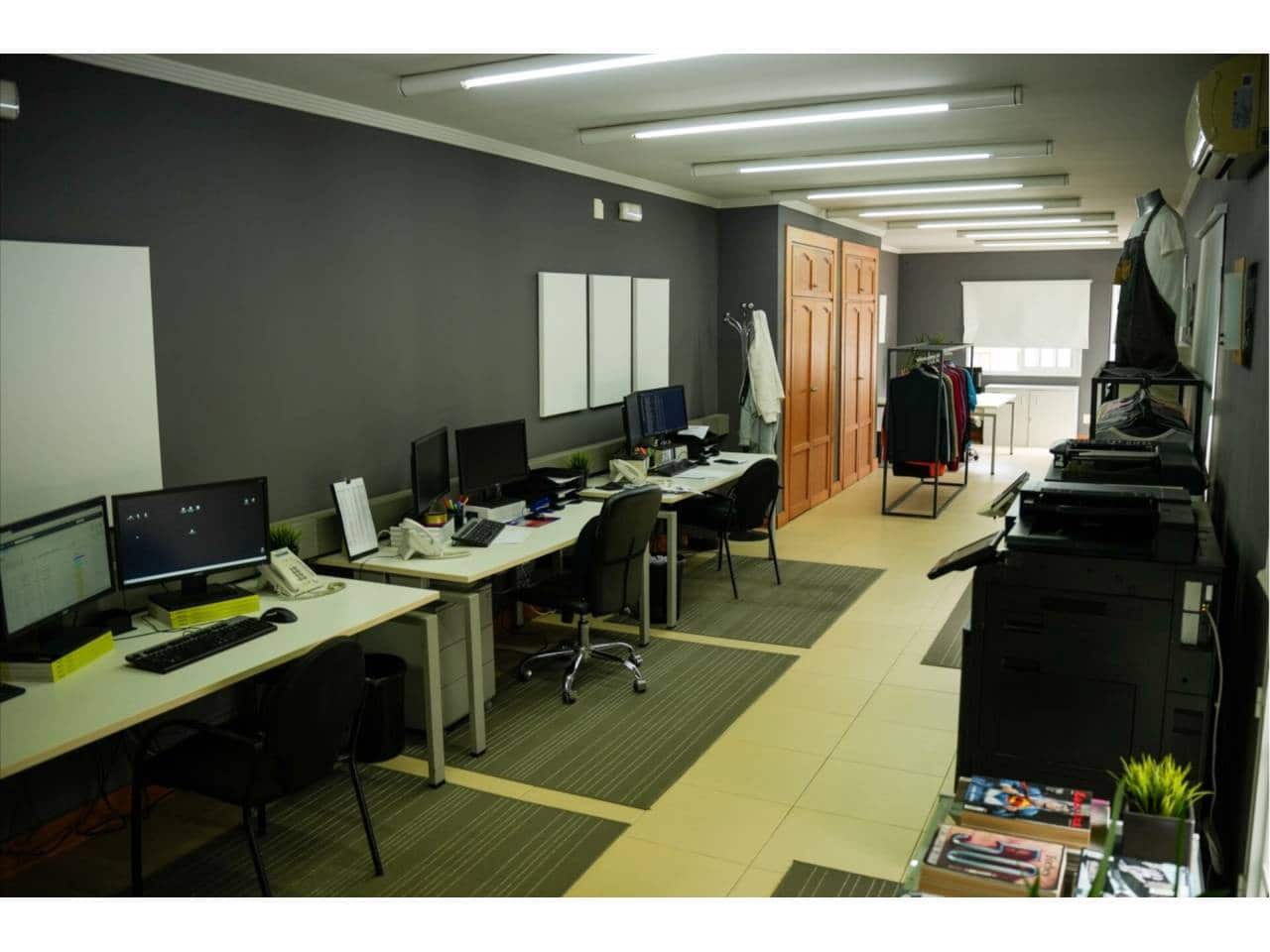 10 soveværelse Kontor til salg i San Luis de Sabinillas - € 650.000 (Ref: 7551413)