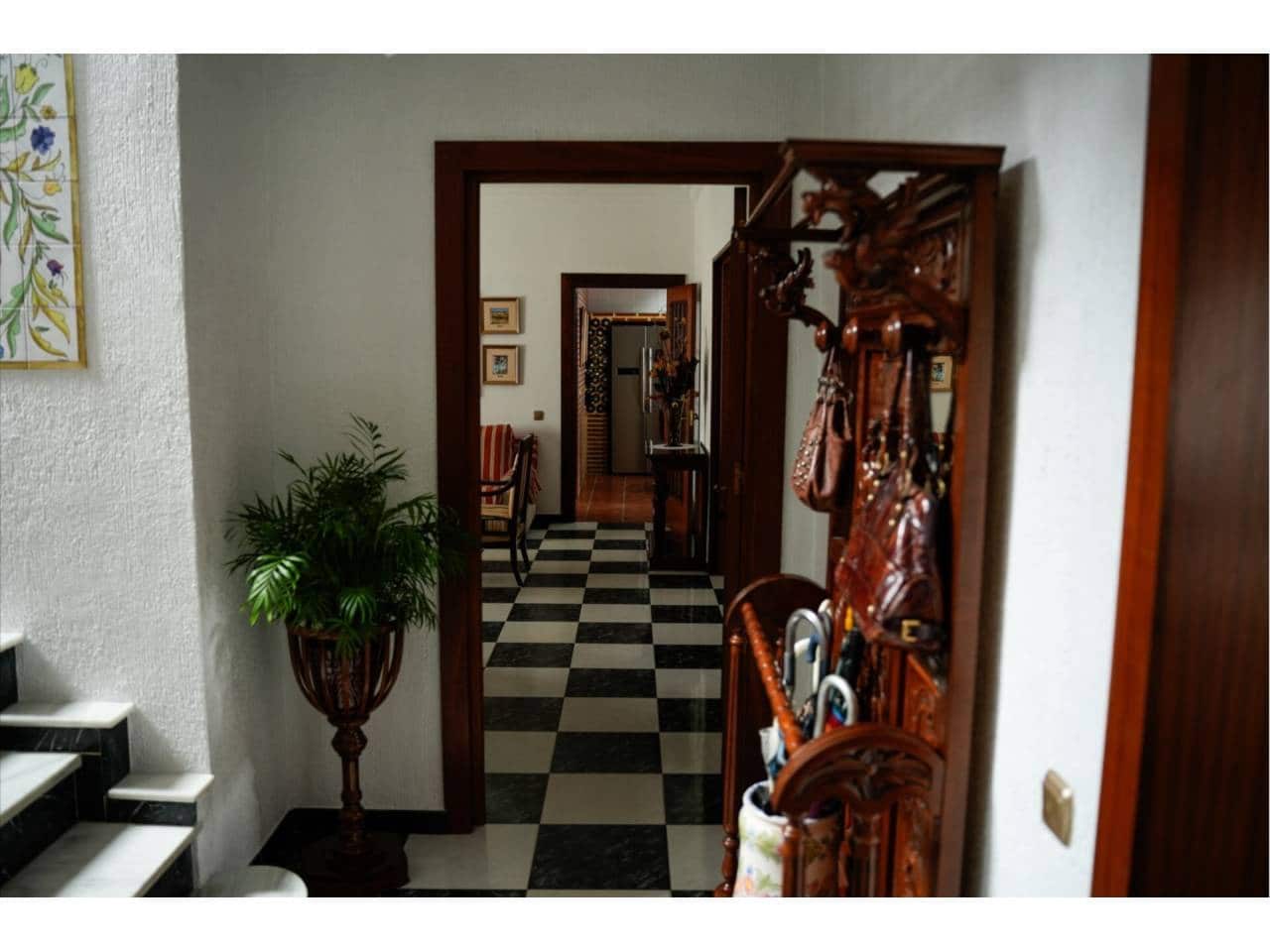 5 chambre Hôtel à vendre à San Luis de Sabinillas avec garage - 850 000 € (Ref: 7551414)