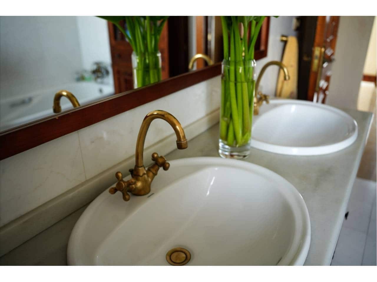 5 chambre Hôtel à vendre à San Luis de Sabinillas avec garage - 850 000 € (Ref: 7551414)