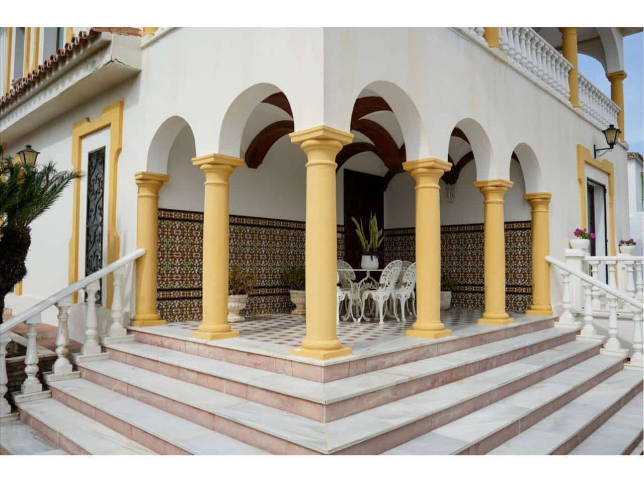 5 chambre Hôtel à vendre à San Luis de Sabinillas avec garage - 850 000 € (Ref: 7551414)