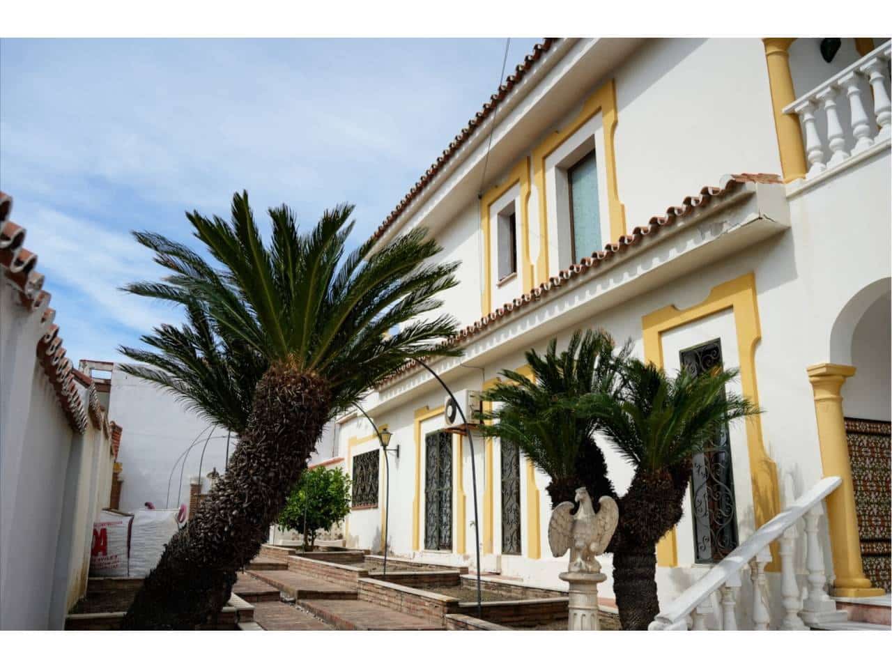 5 chambre Hôtel à vendre à San Luis de Sabinillas avec garage - 850 000 € (Ref: 7551414)