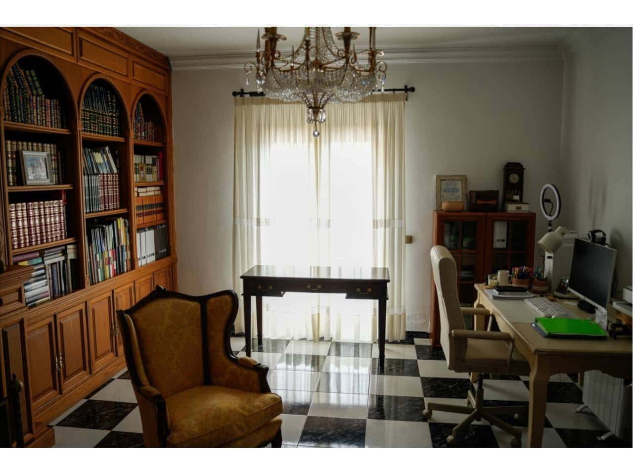 5 chambre Hôtel à vendre à San Luis de Sabinillas avec garage - 850 000 € (Ref: 7551414)