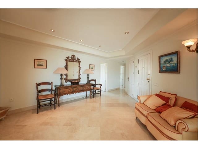 4 camera da letto Attico in vendita in Sotogrande, San Roque con garage - 1.650.000 € (Rif: 7578953)