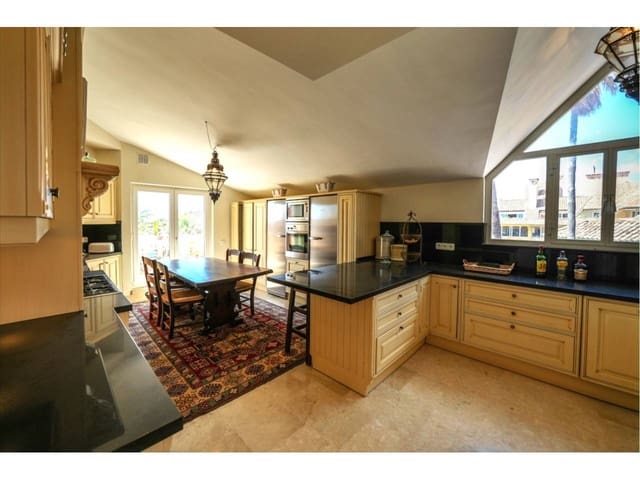 4 camera da letto Attico in vendita in Sotogrande, San Roque con garage - 1.650.000 € (Rif: 7578953)