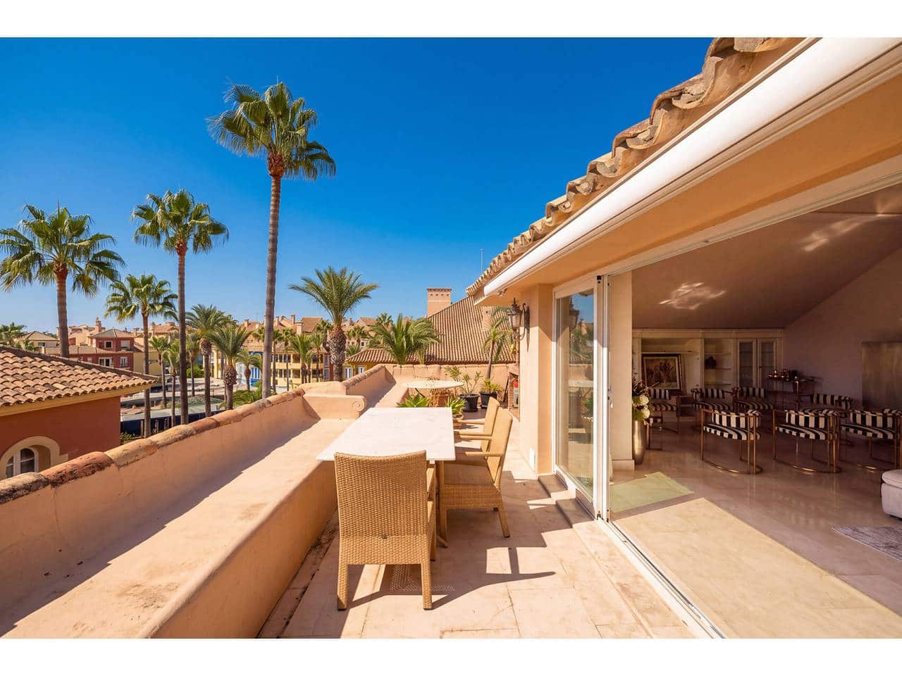 4 Zimmer Penthouse zu verkaufen in Sotogrande mit Garage - 2.100.000 € (Ref: 7578953)