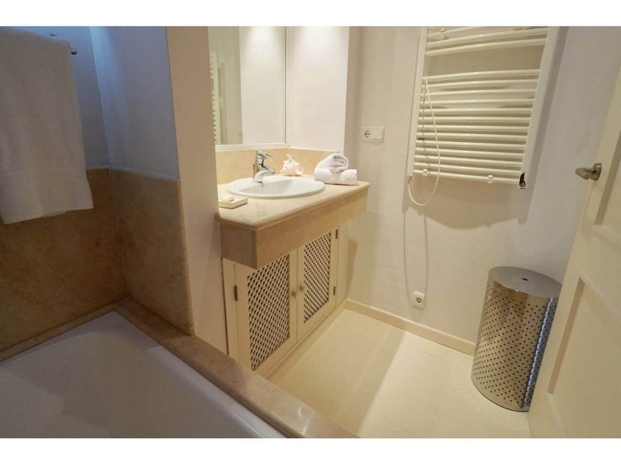 4 sovrum Villa till salu i Benalup med pool - 690 000 € (Ref: 7639817)