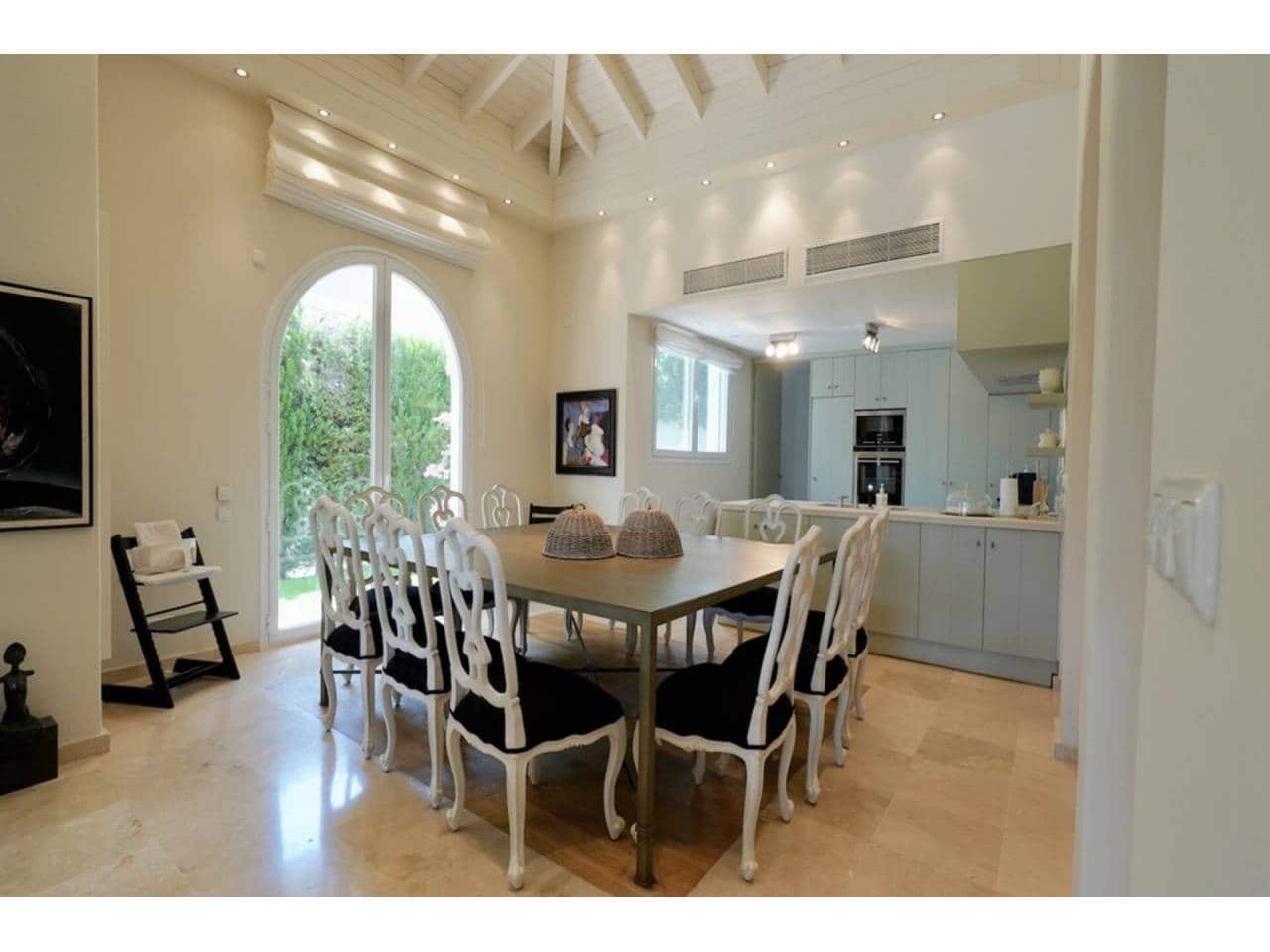 4 sovrum Villa till salu i Benalup med pool - 690 000 € (Ref: 7639817)