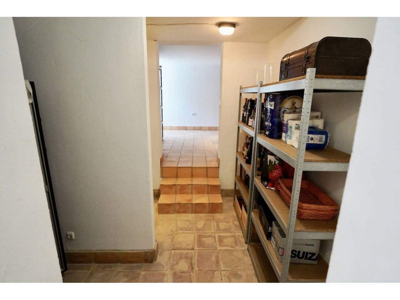 4 sovrum Villa till salu i Benalup med pool - 690 000 € (Ref: 7639817)