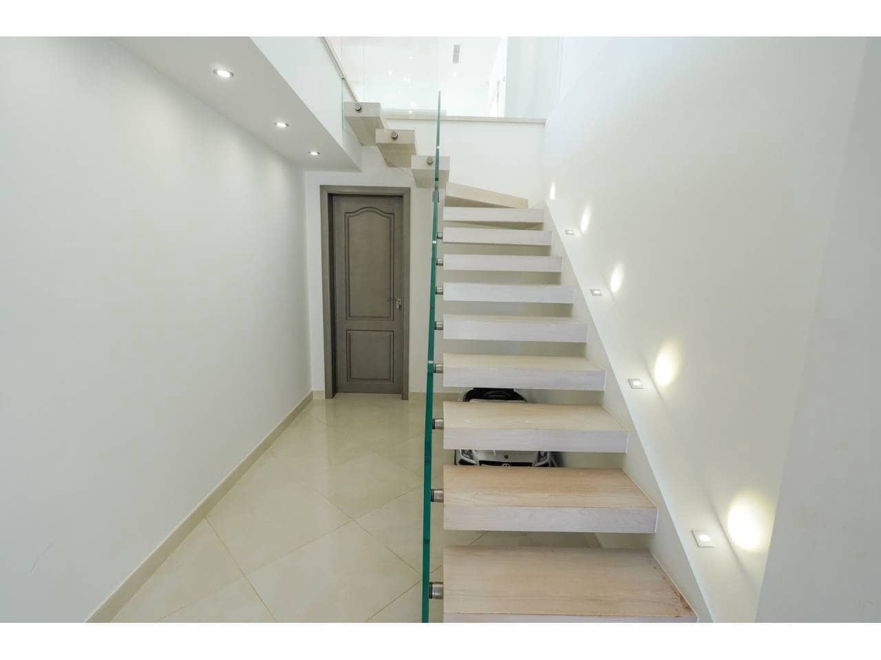 5 bedroom Villa for sale in Sotogrande with pool garage - € 2,195,000 (Ref: 7648879)