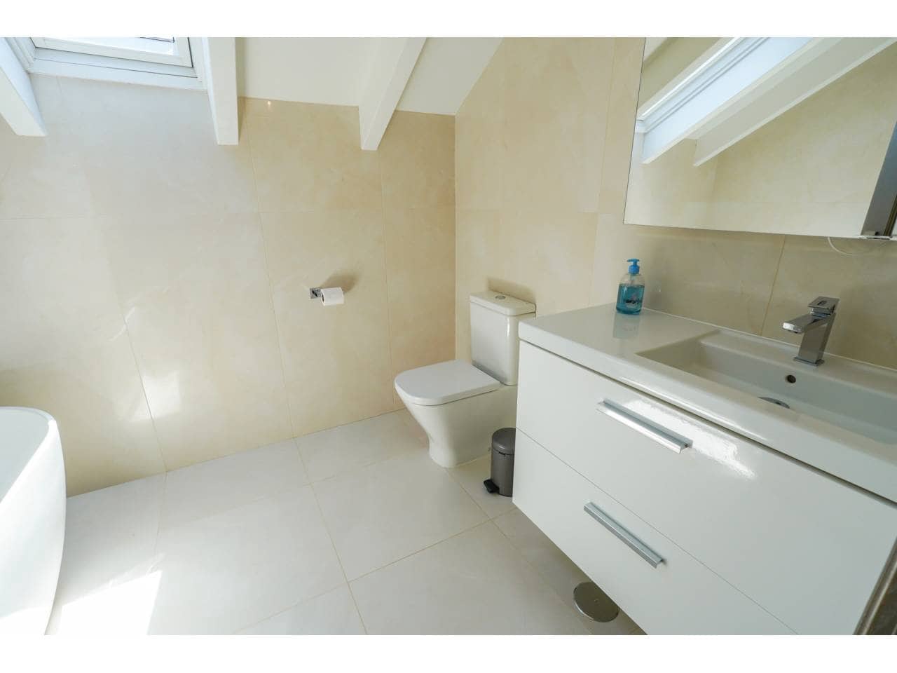 5 bedroom Villa for sale in Sotogrande with pool garage - € 2,195,000 (Ref: 7648879)