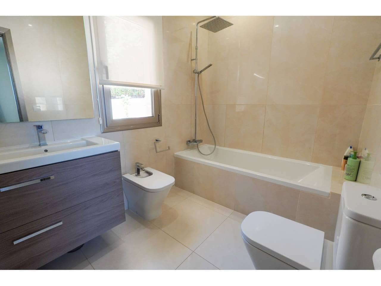 5 bedroom Villa for sale in Sotogrande with pool garage - € 2,195,000 (Ref: 7648879)