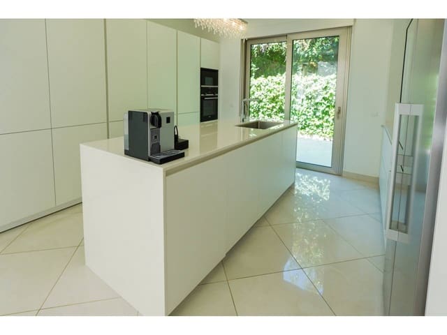 5 bedroom Villa for sale in Sotogrande Alto, San Roque with pool garage - € 2,195,000 (Ref: 7648879)