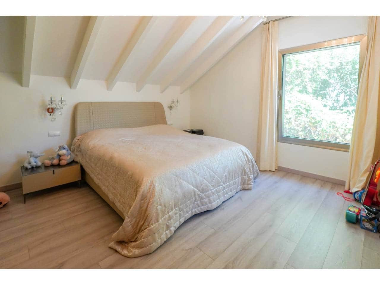 5 bedroom Villa for sale in Sotogrande with pool garage - € 2,195,000 (Ref: 7648879)