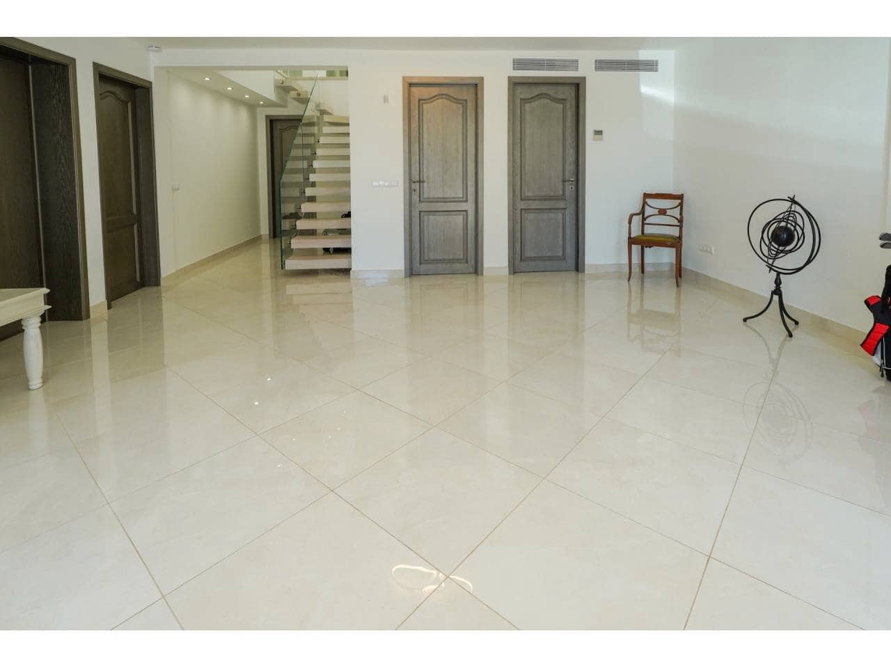 5 bedroom Villa for sale in Sotogrande with pool garage - € 2,195,000 (Ref: 7648879)