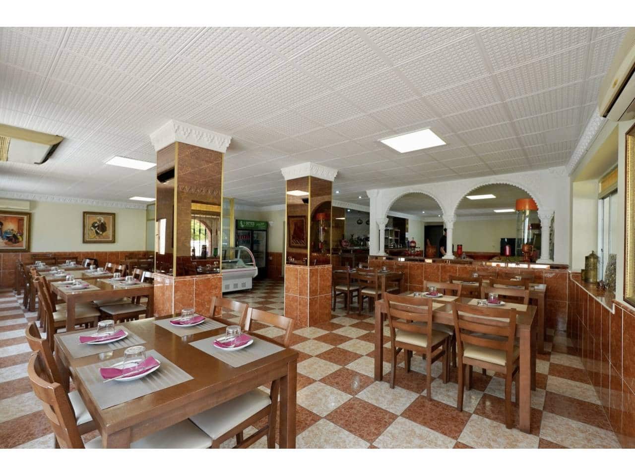 1 soveværelse Restaurant/Bar til salg i San Luis de Sabinillas - € 550.000 (Ref: 7669177)