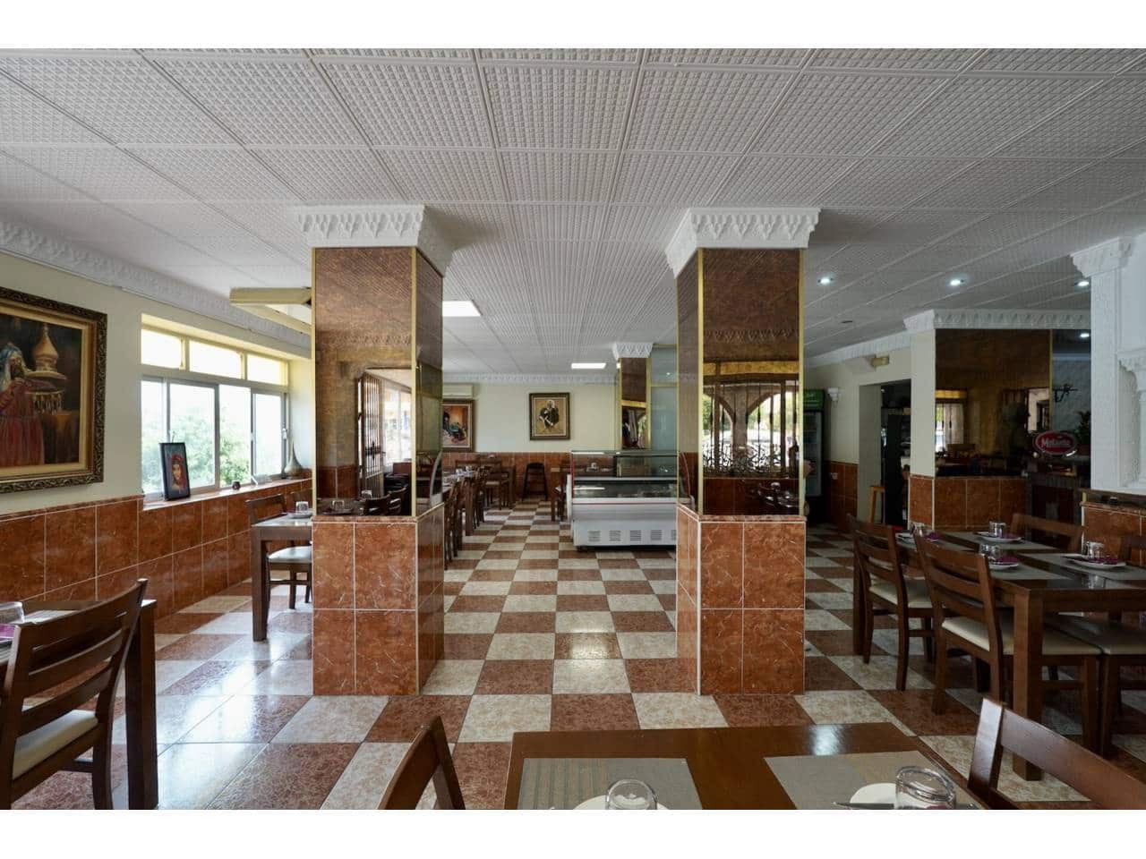 1 soveværelse Restaurant/Bar til salg i San Luis de Sabinillas - € 550.000 (Ref: 7669177)