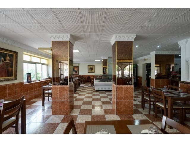 1 soveværelse Restaurant/Bar til salg i San Luis de Sabinillas, Manilva - € 550.000 (Ref: 7669177)