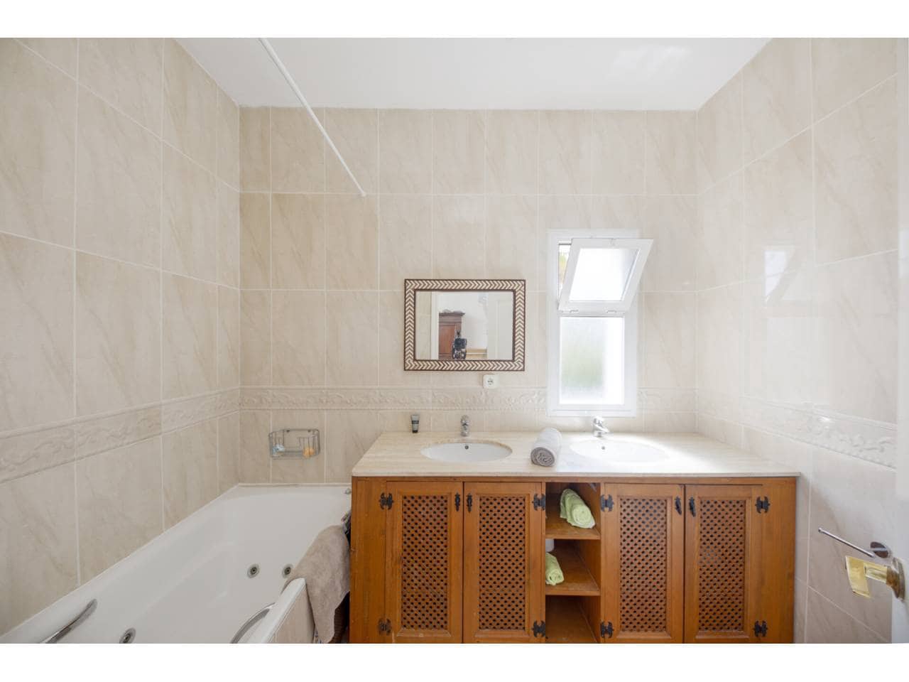 5 camera da letto Villa in vendita in Sotogrande con piscina garage - 980.000 € (Rif: 7693879)