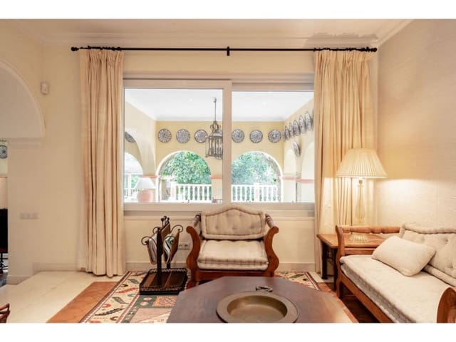 7 sypialnia Willa na sprzedaż w Sotogrande Costa, San Roque z basenem garażem - 2 850 000 € (Ref: 7715610)