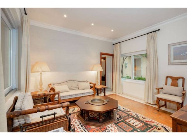 7 sypialnia Willa na sprzedaż w Sotogrande Costa, San Roque z basenem garażem - 2 850 000 € (Ref: 7715610)