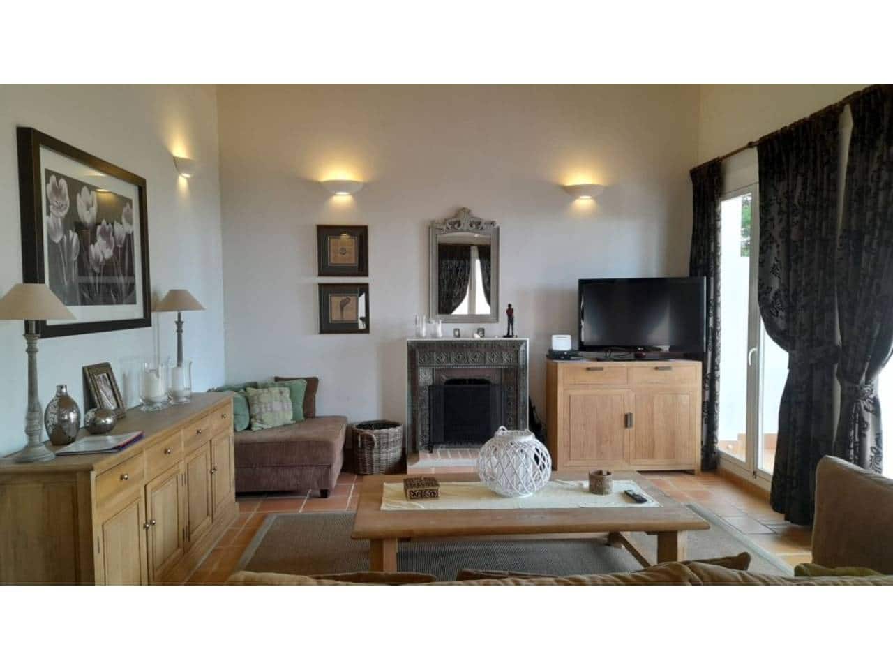 4 soveværelse Villa til salg i Benalup med swimmingpool garage - € 595.000 (Ref: 7741571)