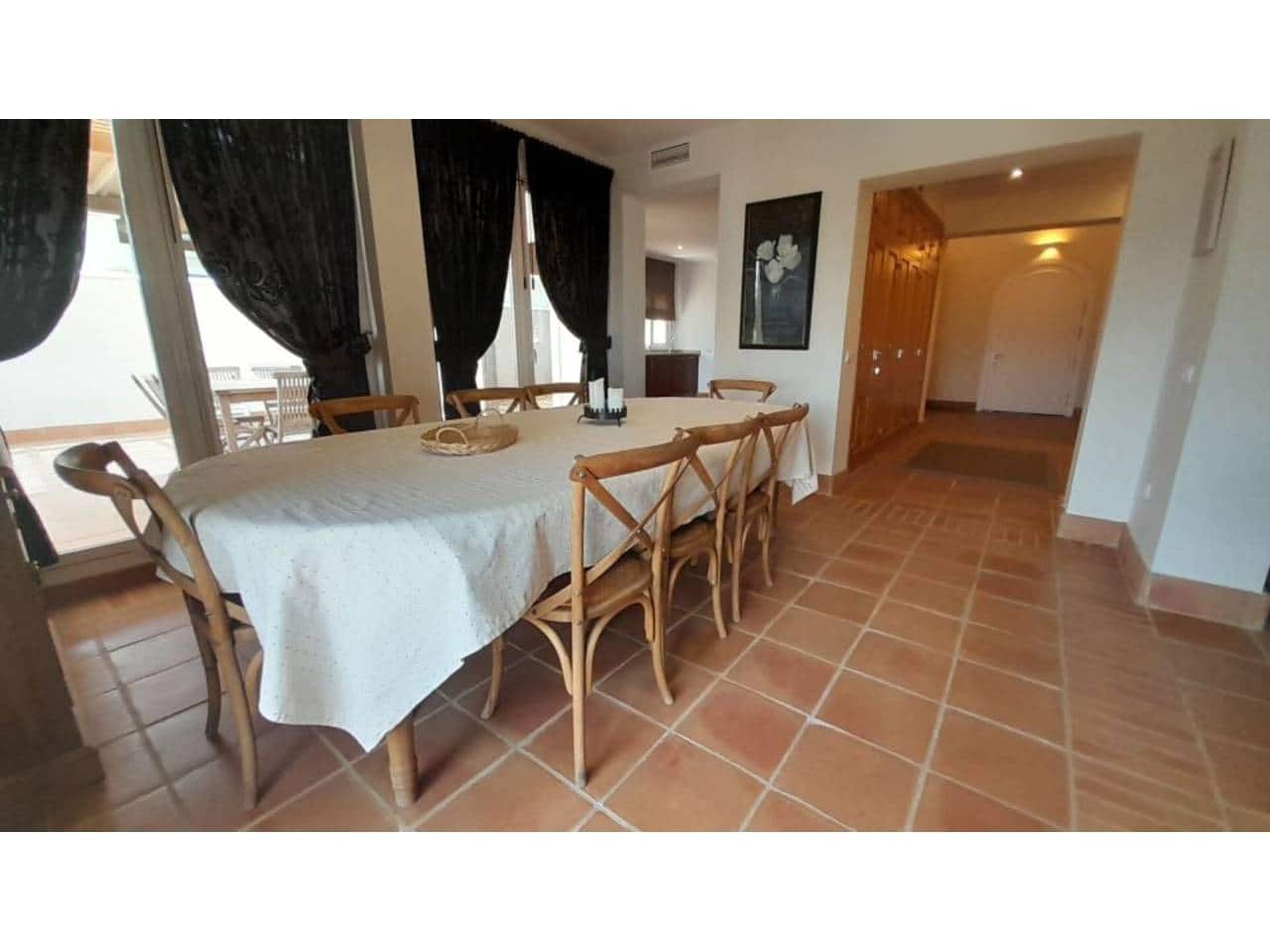 4 soveværelse Villa til salg i Benalup med swimmingpool garage - € 595.000 (Ref: 7741571)