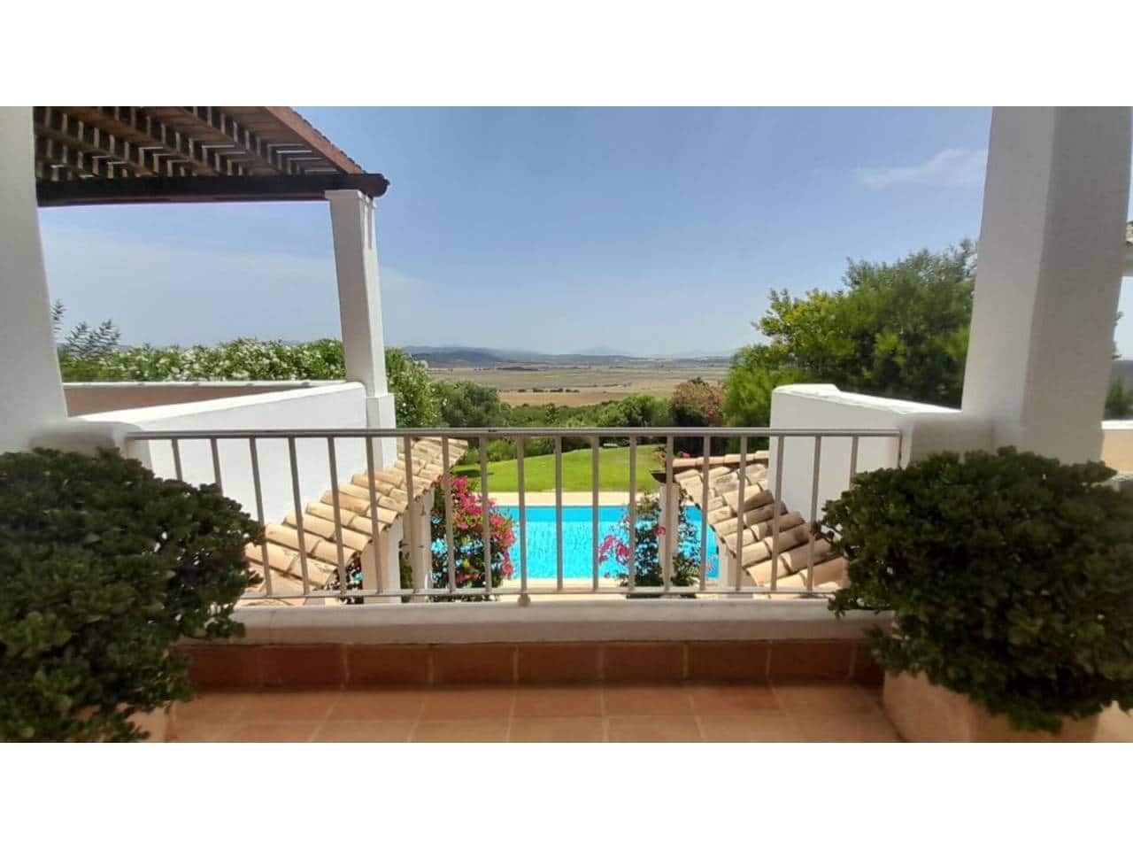 4 soveværelse Villa til salg i Benalup med swimmingpool garage - € 595.000 (Ref: 7741571)