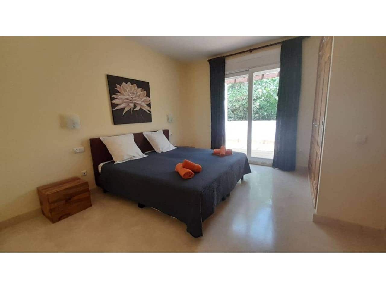 4 soveværelse Villa til salg i Benalup med swimmingpool garage - € 595.000 (Ref: 7741571)