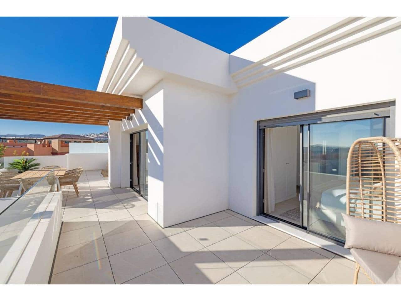 3 bedroom Penthouse for sale in Casares with pool garage - € 561,800 (Ref: 7842224)