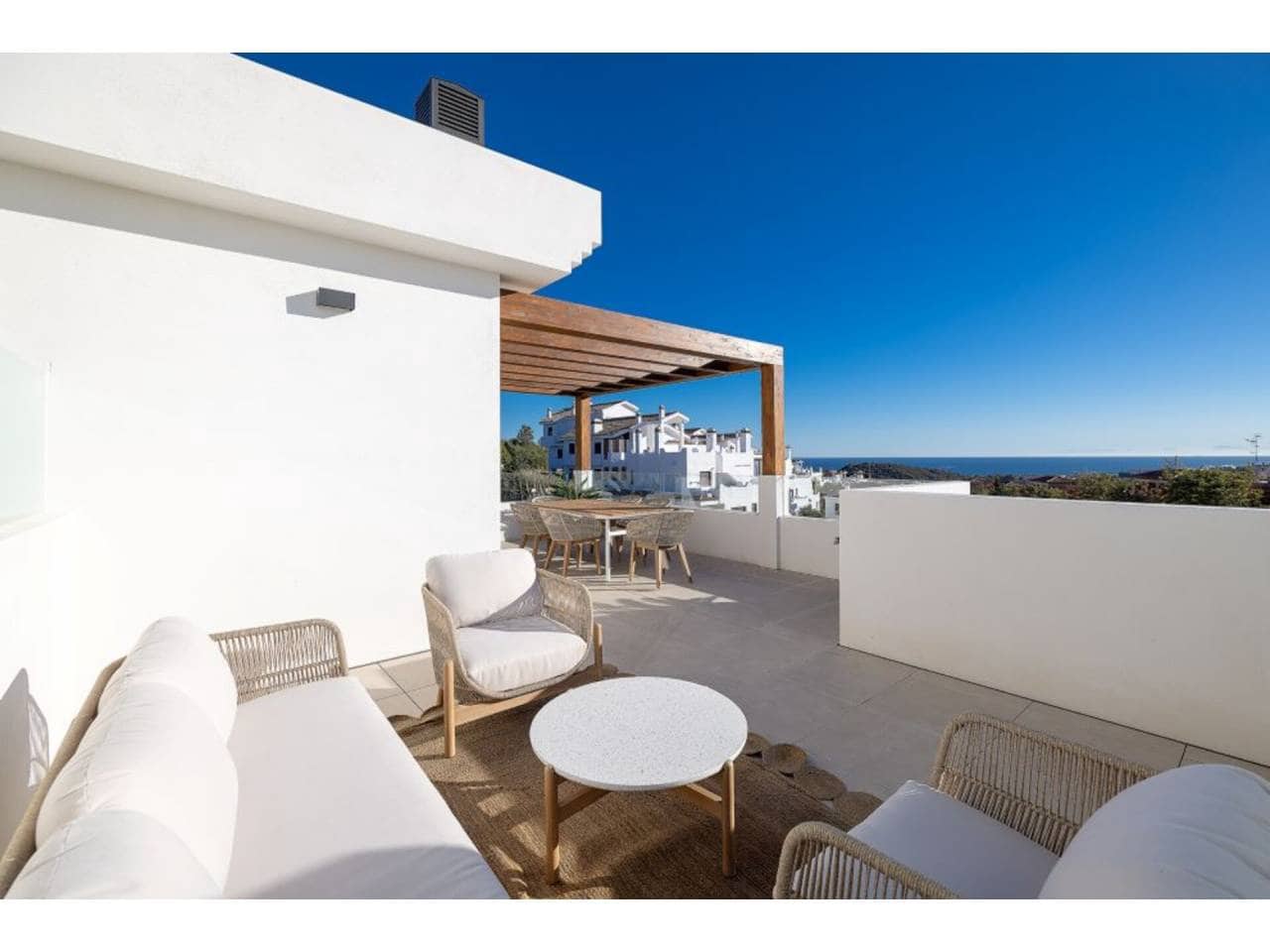 3 bedroom Penthouse for sale in Casares with pool garage - € 561,800 (Ref: 7842224)