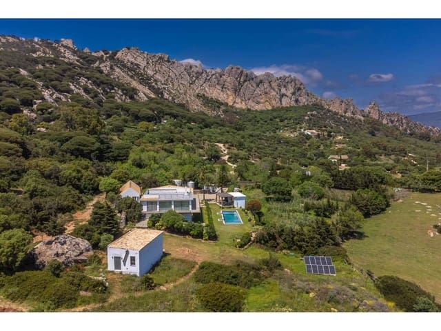 3 bedroom Villa for sale in Tarifa with pool garage - € 2,950,000 (Ref: 7854069)