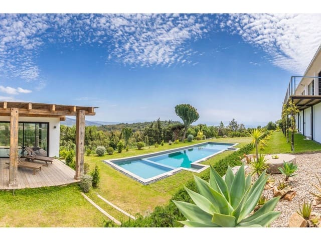 3 bedroom Villa for sale in Tarifa with pool garage - € 2,950,000 (Ref: 7854069)