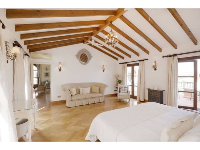 6 chambre Villa/Maison à vendre à Sotogrande Alto, San Roque avec piscine garage - 2 250 000 € (Ref: 7885705)