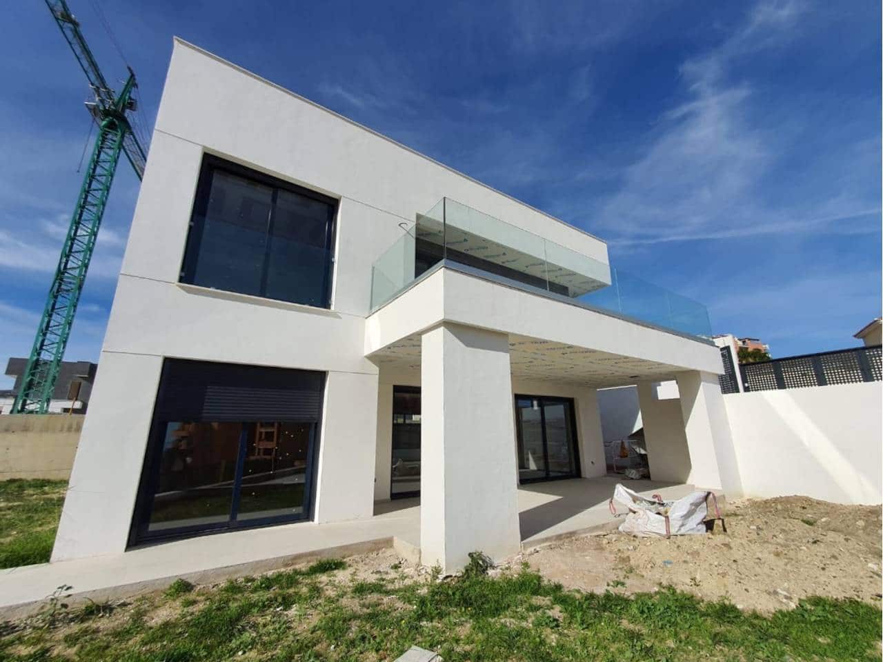 4 soverom Villa til salgs i Castillo de la Duquesa med svømmebasseng garasje - € 770 000 (Ref: 7923734)