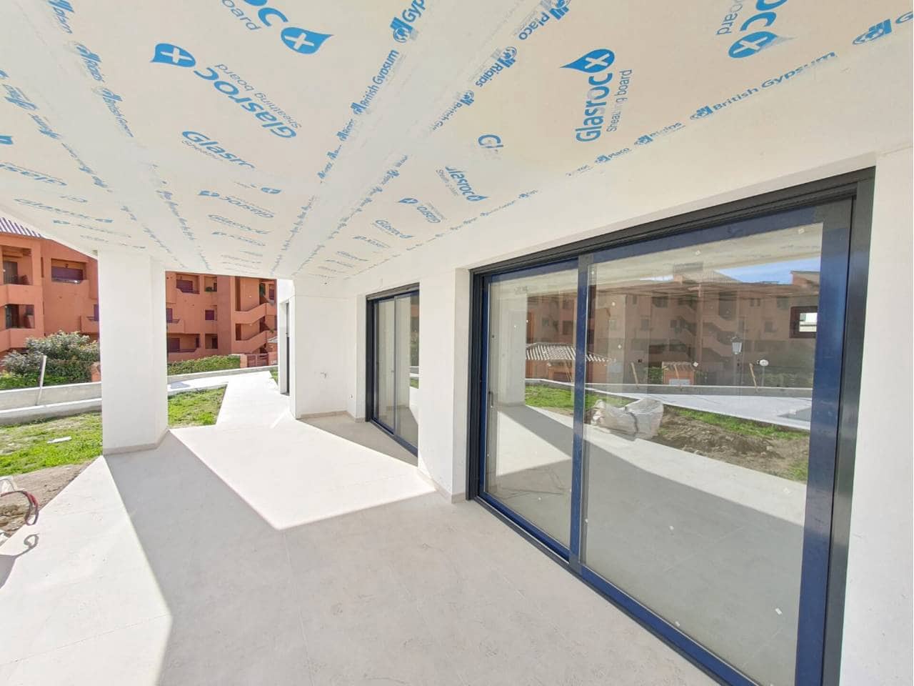 4 soverom Villa til salgs i Castillo de la Duquesa med svømmebasseng garasje - € 770 000 (Ref: 7923734)