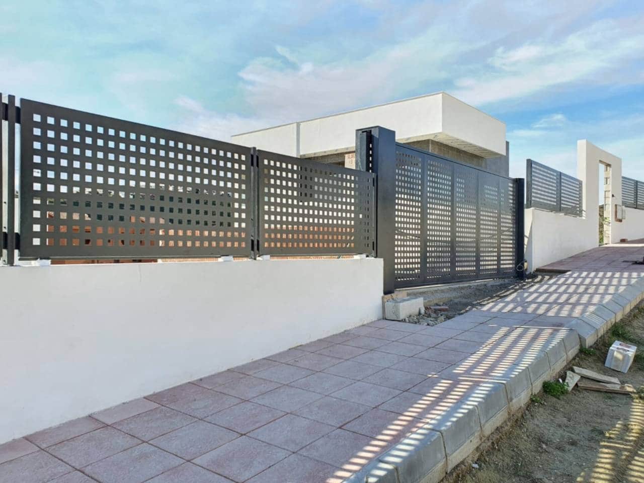 4 soverom Villa til salgs i Castillo de la Duquesa med svømmebasseng garasje - € 770 000 (Ref: 7923734)