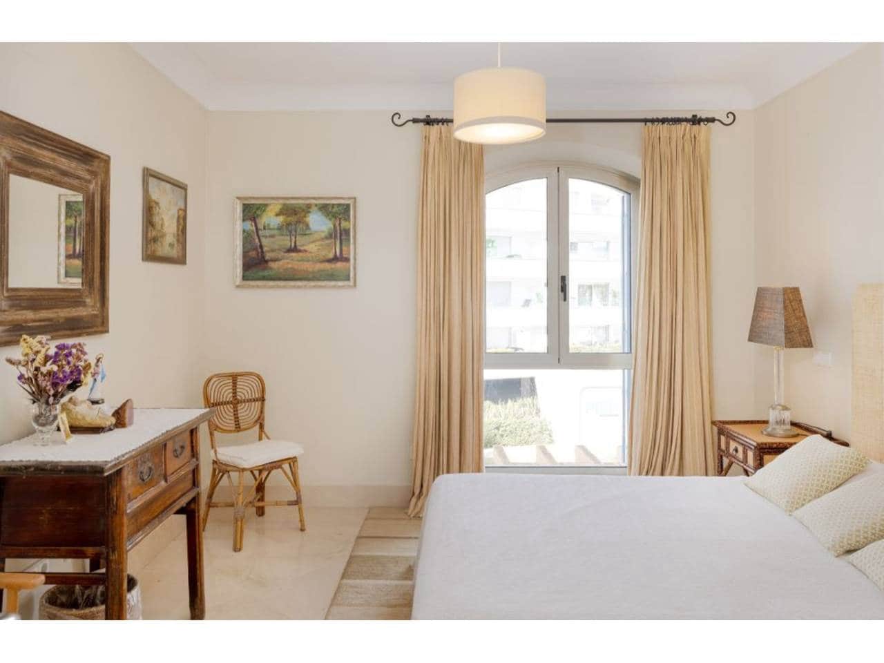 5 quarto Penthouse para venda em Sotogrande com piscina garagem - 2 100 000 € (Ref: 7923739)