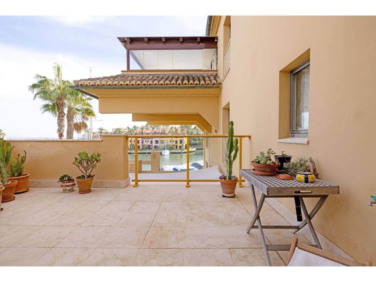 5 quarto Penthouse para venda em Sotogrande com piscina garagem - 2 100 000 € (Ref: 7923739)