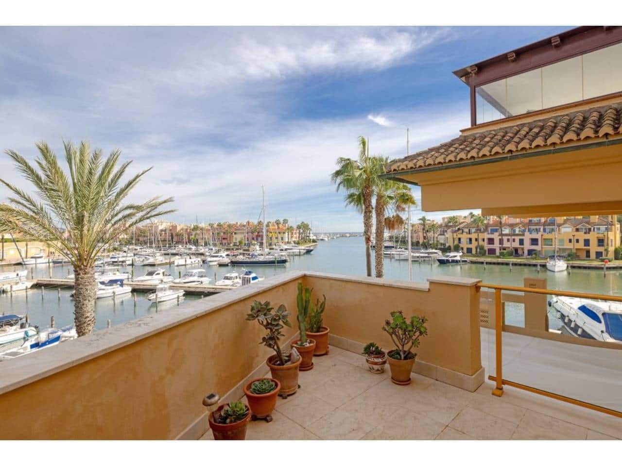 5 quarto Penthouse para venda em Sotogrande com piscina garagem - 2 100 000 € (Ref: 7923739)