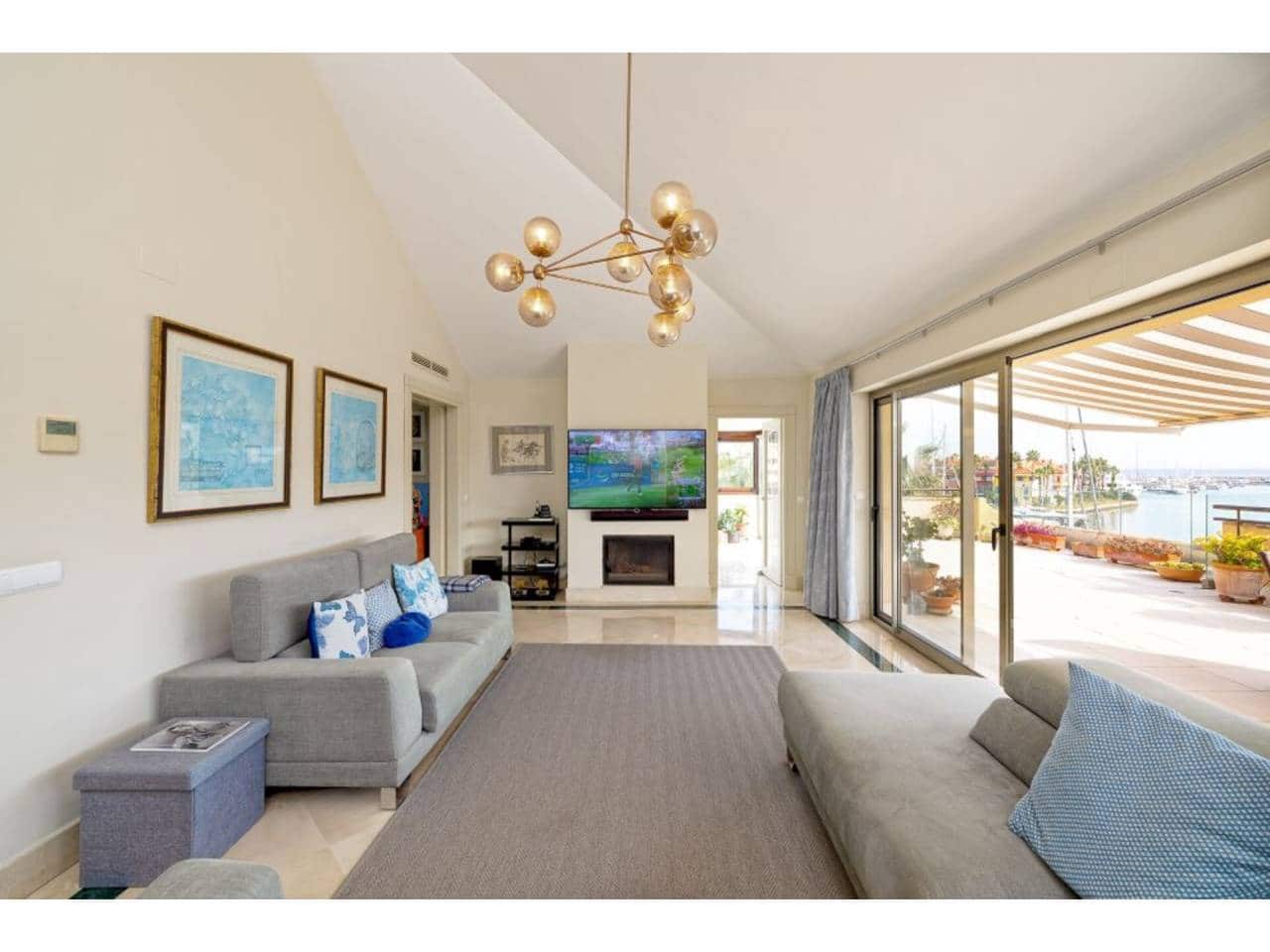 5 quarto Penthouse para venda em Sotogrande com piscina garagem - 2 100 000 € (Ref: 7923739)